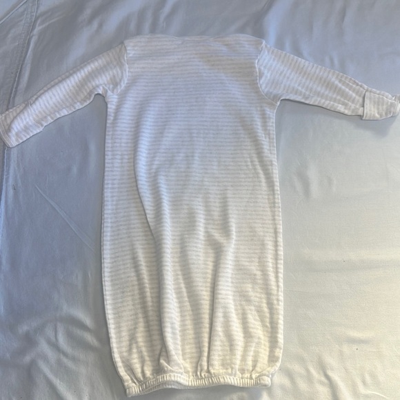 Gerber - Convertible Tan & Cream striped Sleep Sacks/gown with elastic bottom - Picture 5 of 5